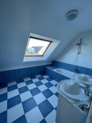 Maison - 99 m² - 5 pièces