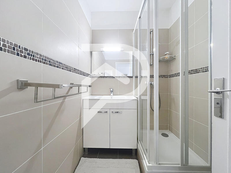 Appartement - 64 m² - 1 pièce