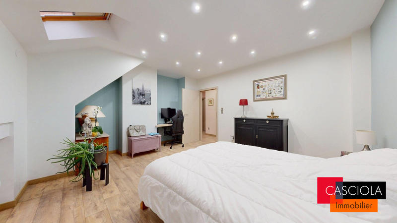 Maison ancienne - 212 m² - 7 pièces