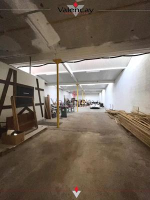 Entrepôt - 350 m² - 1 pièce