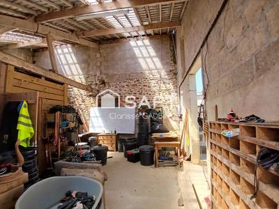 Local commercial - 8 768 m²