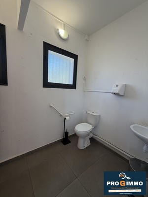 Bureau - 200 m² - 11 pièces