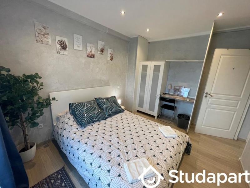 Chambre - 10 m² - 1 pièce