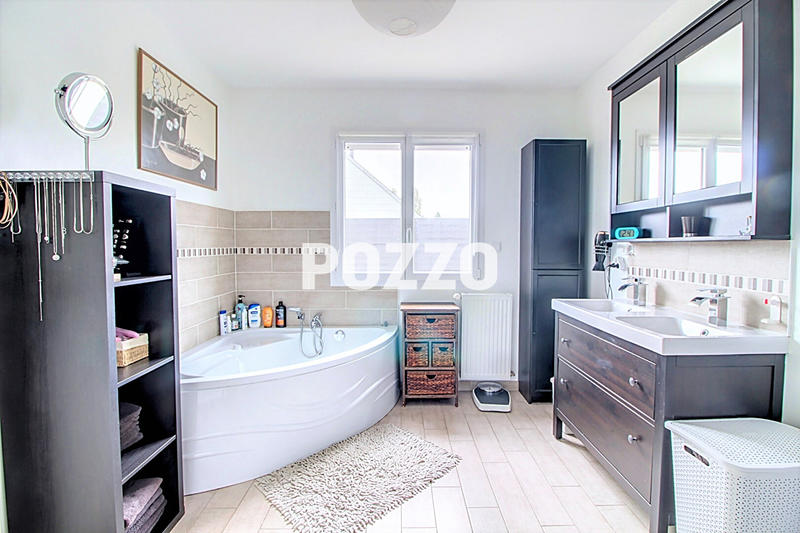 Maison - 177 m² - 5 pièces