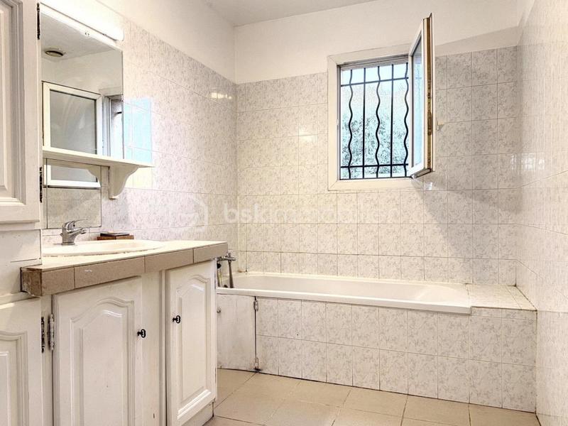 Maison traditionnelle - 155 m² - 6 pièces