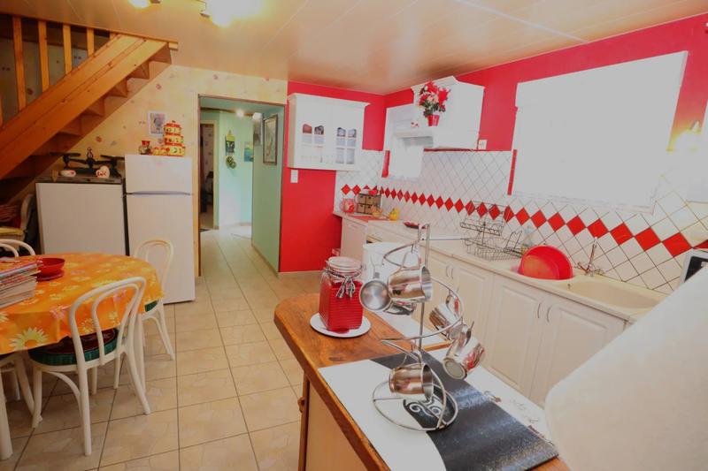 Maison - 240 m² - 12 pièces