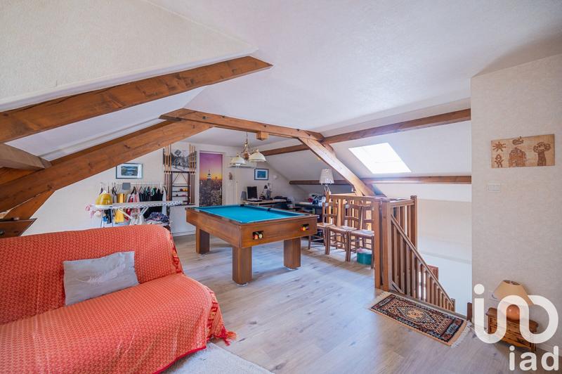 Maison - 182 m² - 9 pièces