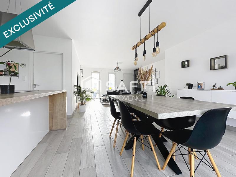 Maison - 104 m² - 5 pièces