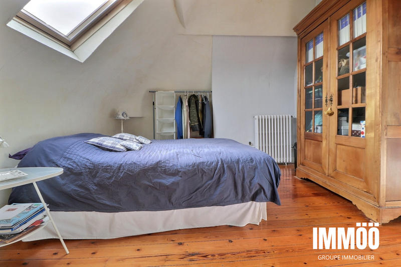 Maison - 188 m² - 9 pièces