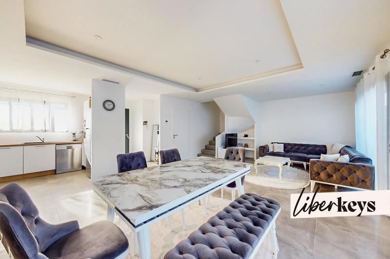 Maison - 110 m² - 4 pièces