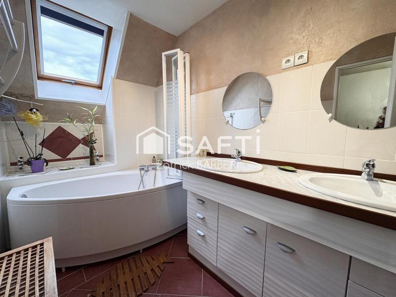 Maison - 146 m² - 6 pièces