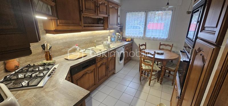 Appartement - 94 m² - 5 pièces