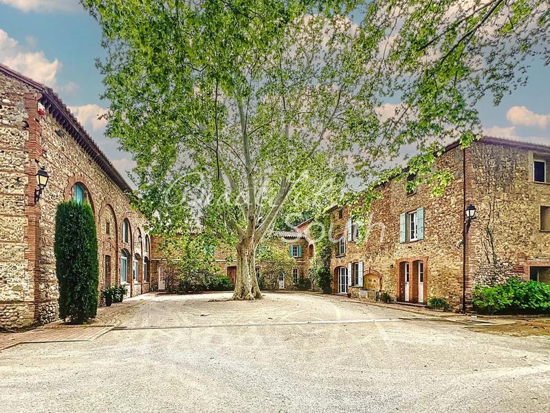 Gîte - 468 m² - 20 pièces