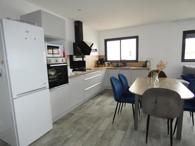 Maison - 98 m² - 4 pièces