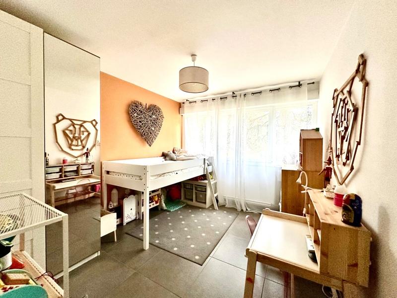 Appartement - 90 m² - 4 pièces