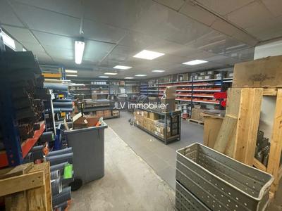 Local commercial - 150 m² - 3 pièces