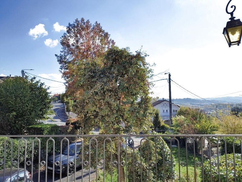 Maison - 196 m² - 9 pièces