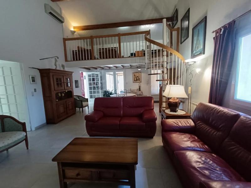 Maison - 161 m² - 7 pièces