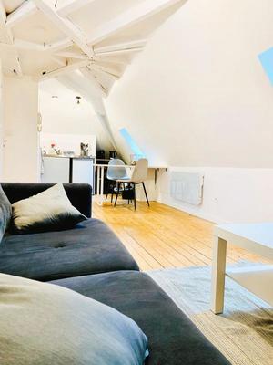 Immeuble - 220 m² - 9 pièces