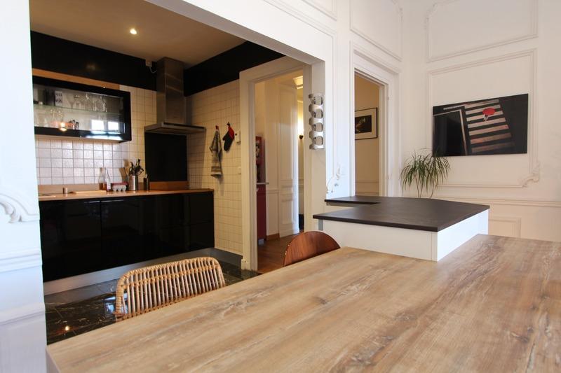 Appartement bourgeois - 121 m² - 4 pièces