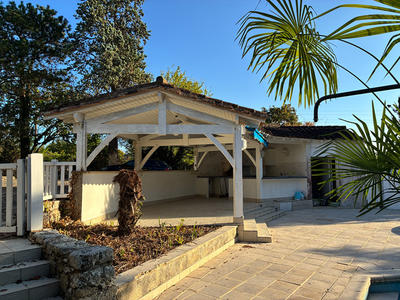 Maison - 226 m² - 8 pièces