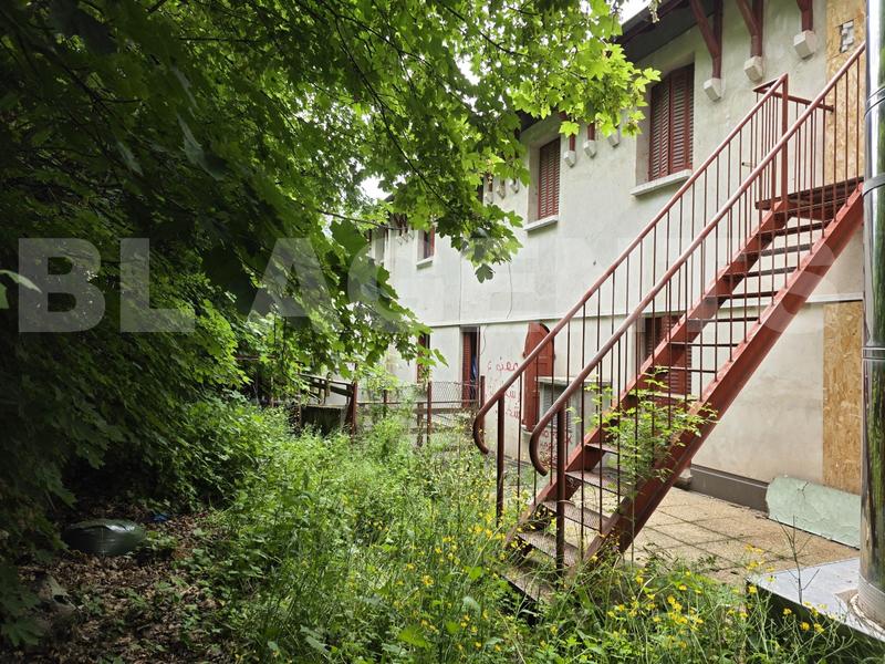 Immeuble - 1 300 m²