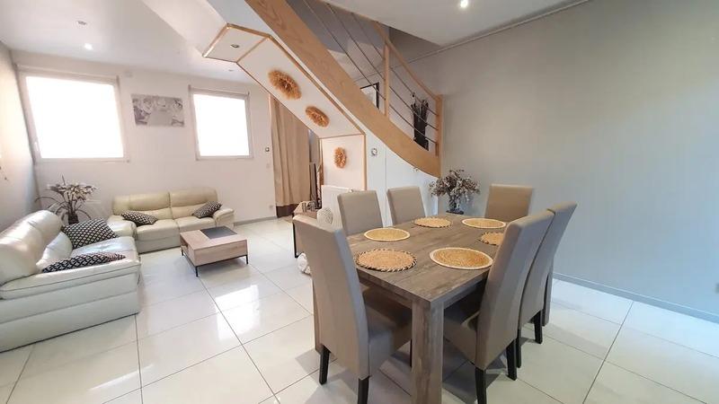 Maison - 90 m² - 4 pièces