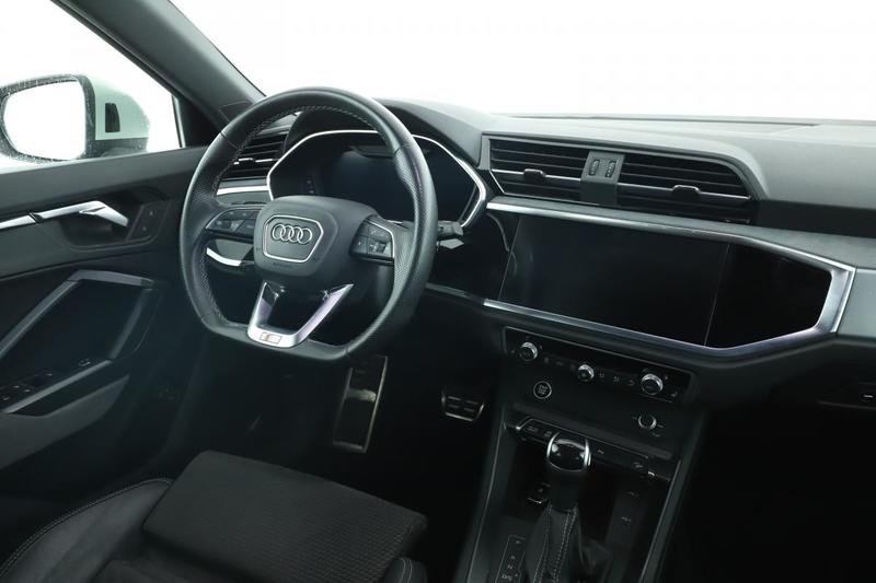 Audi Q3 Sportback 45 TFSIe s line s tronic 245 ch
