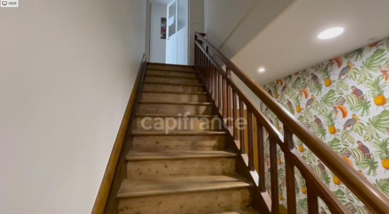 Maison de ville - 341 m² - 13 pièces