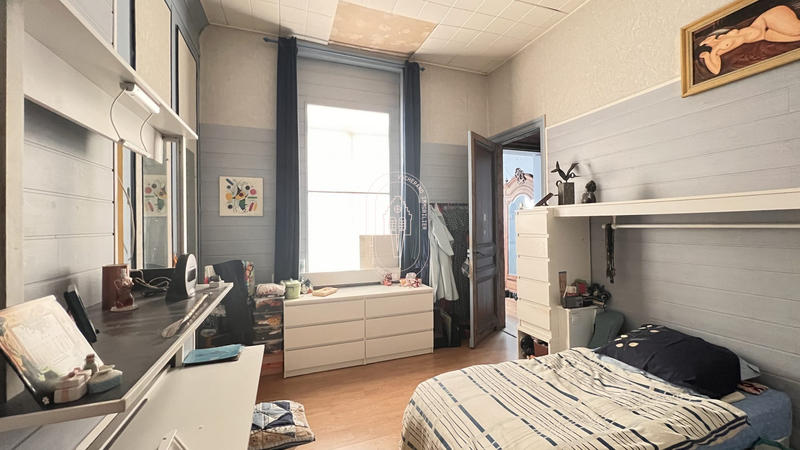 Maison - 218 m² - 8 pièces