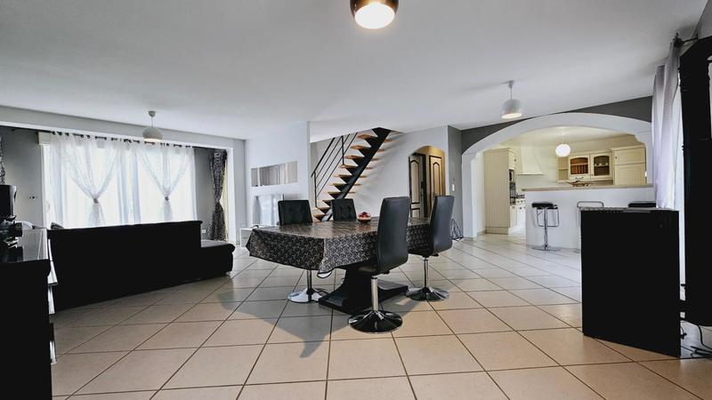 Maison - 152 m² - 5 pièces