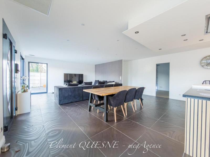 Maison - 142 m² - 6 pièces