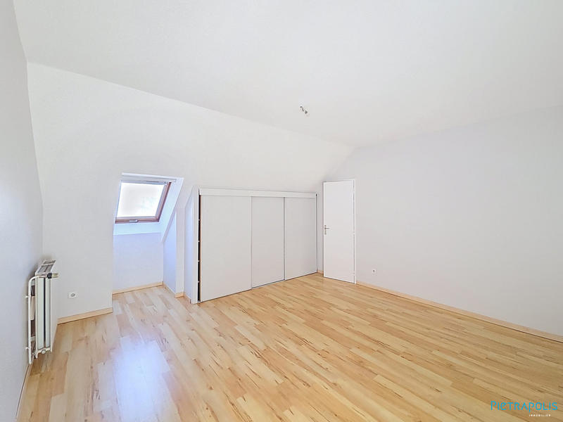 Appartement - 145 m² - 6 pièces