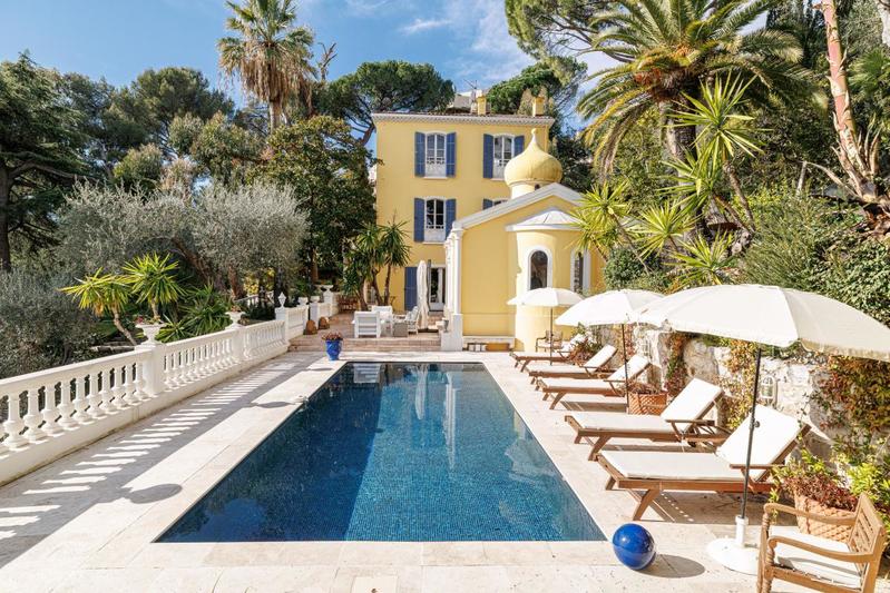 Propriété - 350 m² - 7 pièces