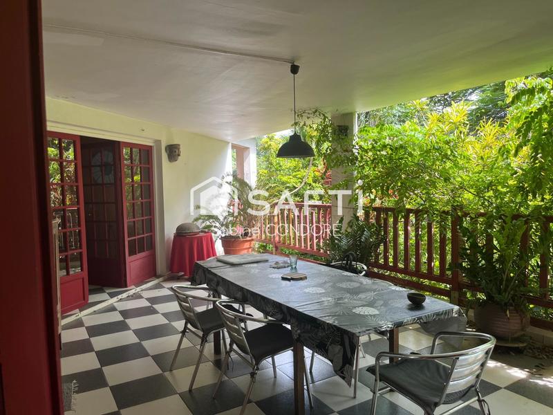 Villa - 350 m² - 12 pièces