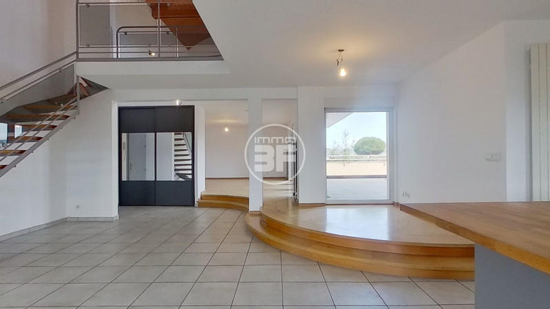 Duplex - 200 m² - 6 pièces