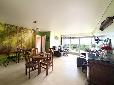 Appartement - 99 m² - 4 pièces