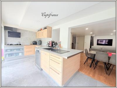 Maison - 106 m² - 6 pièces