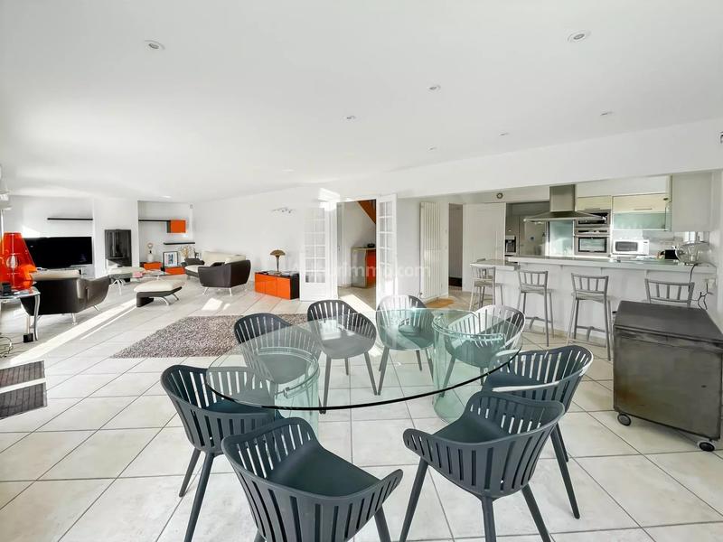 Maison - 183 m² - 7 pièces