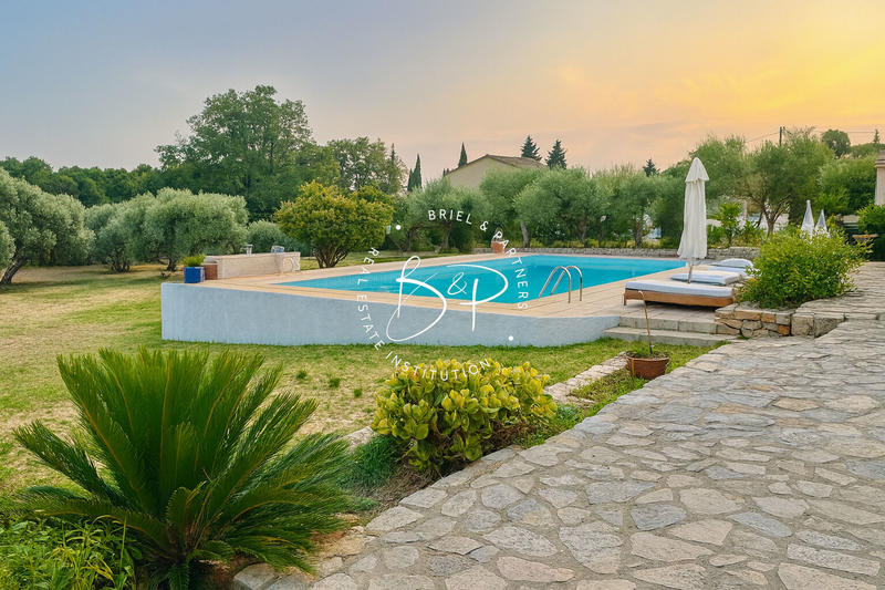 Maison - 140 m² - 7 pièces