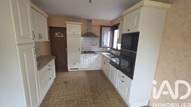 Maison - 211 m² - 11 pièces