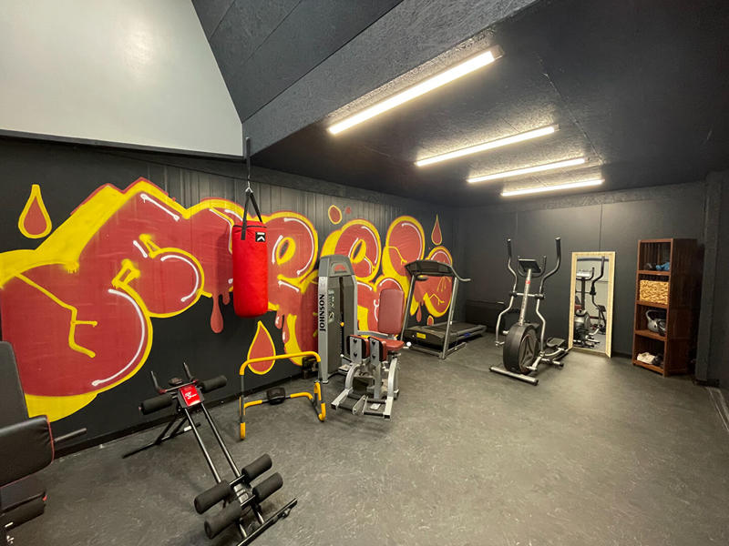 Maison - 221 m² - 7 pièces