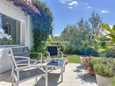 Maison - 253 m² - 12 pièces