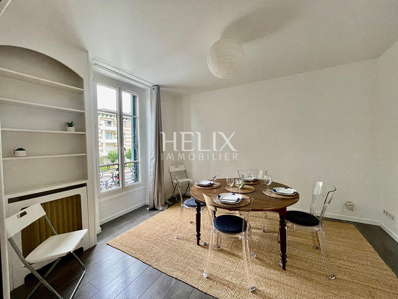 Appartement - 85 m² - 5 pièces