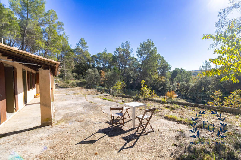 Maison - 92 m² - 2 pièces