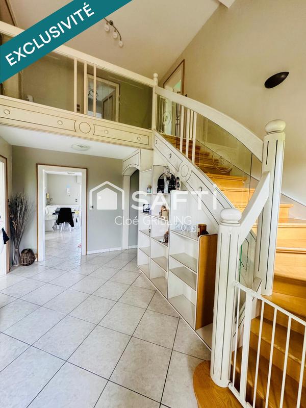 Maison - 219 m² - 6 pièces