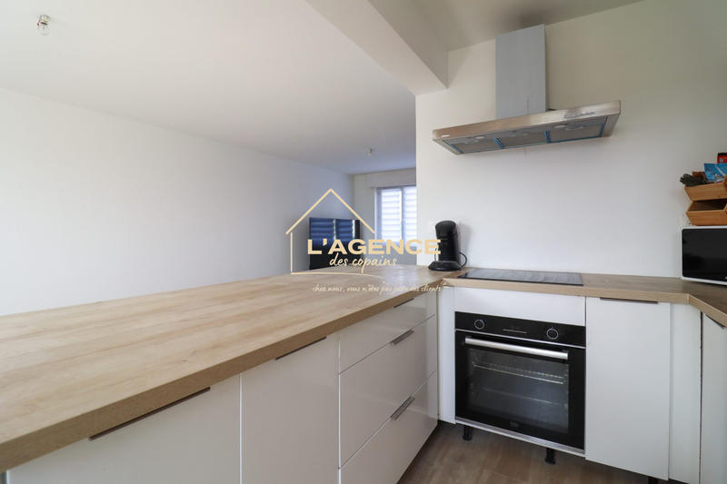 Maison - 90 m² - 3 pièces