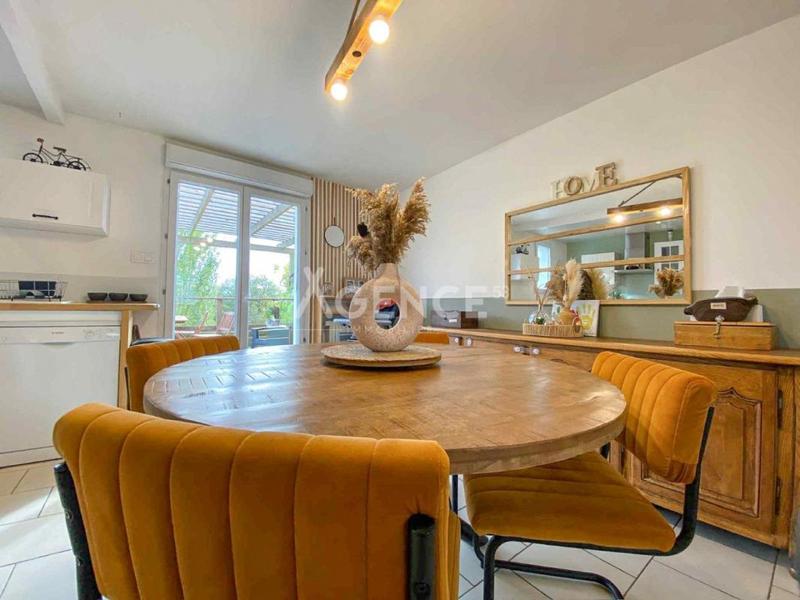 Maison - 90 m² - 5 pièces