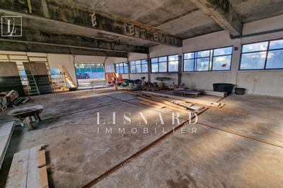 Villa - 243 m² - 5 pièces