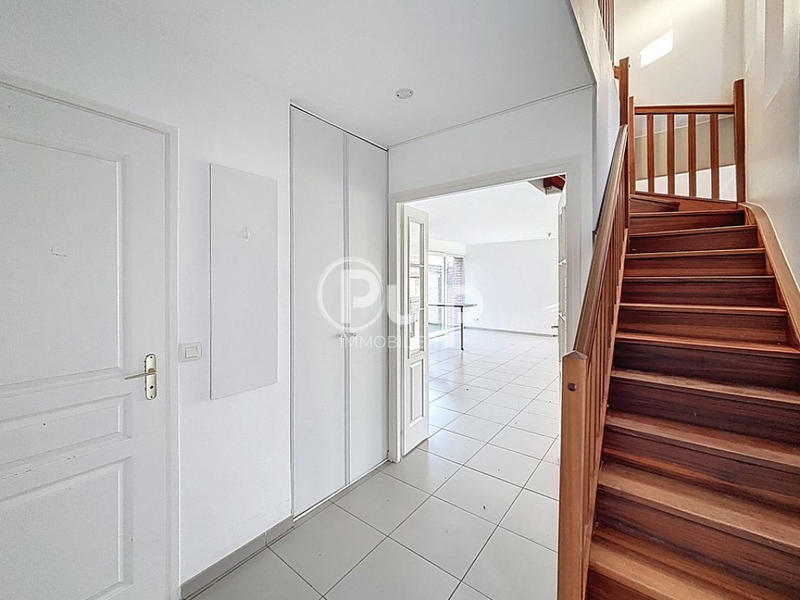 Maison - 87 m² - 5 pièces